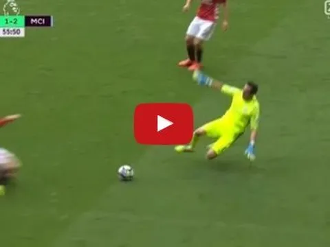 Màn ra mắt Man City của Claudio Bravo vs Man United
