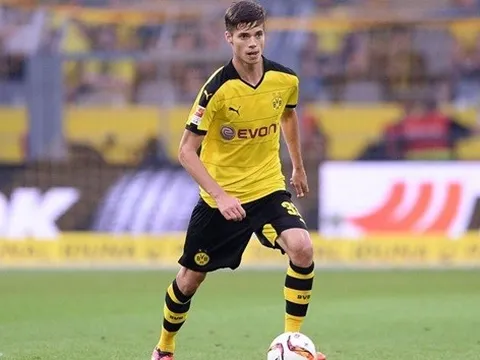 Màn trình diễn của Julian Weigl trước Sporting Lisbon