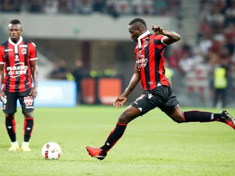 Màn trình diễn của Mario Balotelli trước Lyon