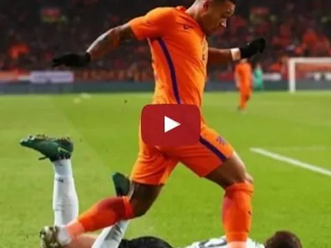 Màn trình diễn của Memphis Depay vs Bỉ