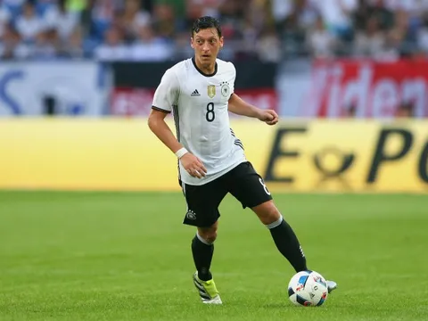 Màn trình diễn của Mesut Oezil ở EURO 2016