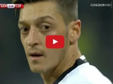 Màn trình diễn của Mesut Oezil vs CH Séc