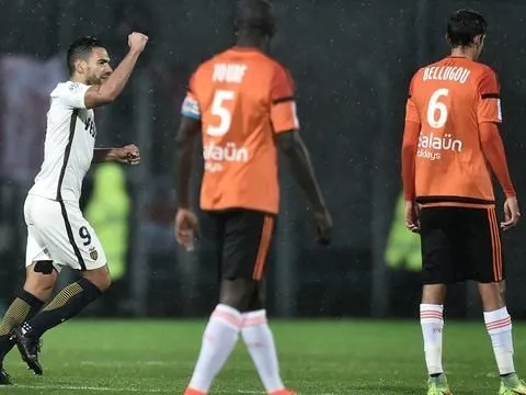Màn trình diễn của Radamel Falcao trước Lorient