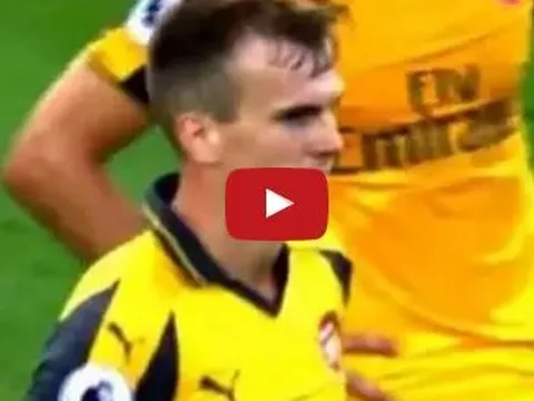 Màn trình diễn của Rob Holding vs Leicester City