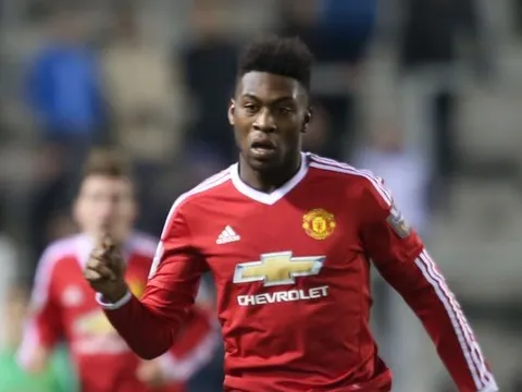 Màn trình diễn của Timothy Fosu-Mensah mùa 2015/16