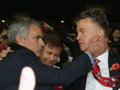 'Man United sai lầm khi sa thải Louis van Gaal'