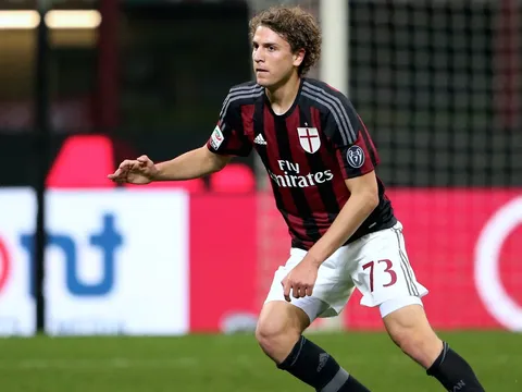 Những thành công bất ngờ từ việc "trẻ hóa" của AC Milan