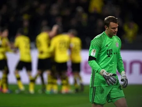 Manuel Neuer khiến người Bayern đau đầu