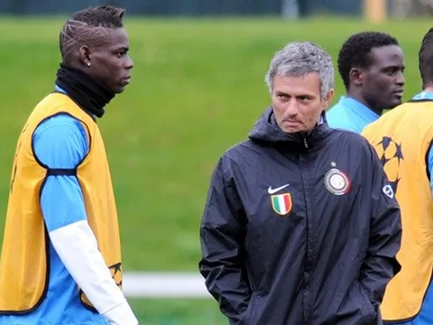 Mourinho bất ngờ gặp mặt Balotelli