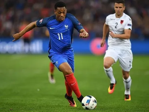 Anthony Martial bị 'ném đá' tơi bời sau màn trình diễn thất vọng