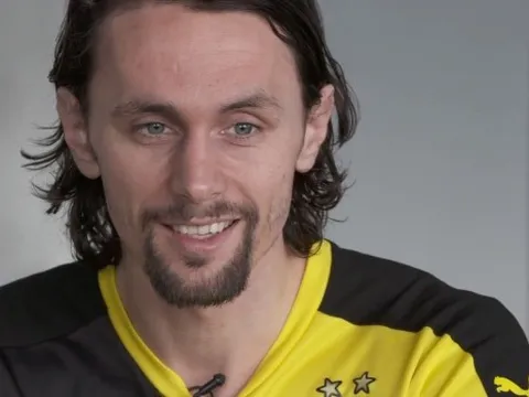 Neven Subotic chính thức rời Dortmund, Liverpool mừng thầm