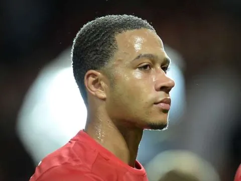 Memphis Depay sa sút vì... nhớ mẹ