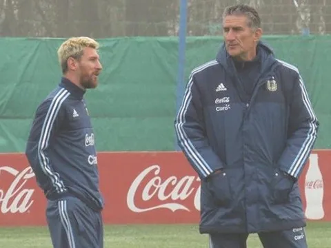 Messi biết mọi thứ về bóng đá