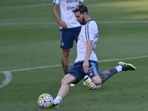 Messi đổi phong cách, lần này là hình xăm