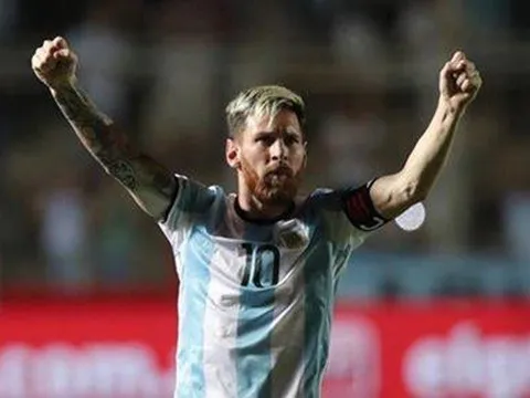 Messi tỏa sáng bằng siêu phẩm, Argentina thắng đậm Colombia