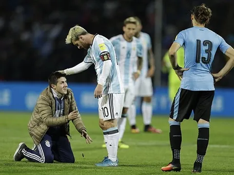Thất bại, tù tội và người hùng: Siêu diễn viên Messi