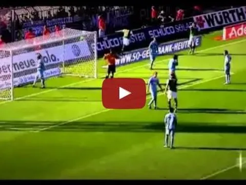 Mesut Oezil 'quẩy' như Neymar khi còn ở Werder Bremen