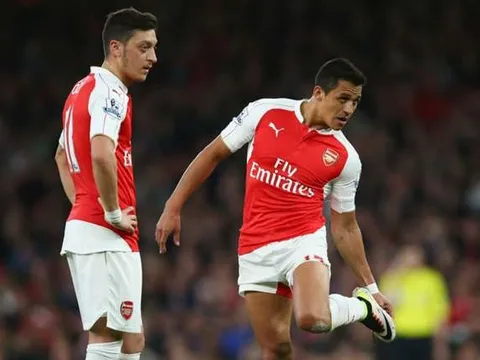 Wenger 'trói chân' cùng lúc hai trụ cột Arsenal