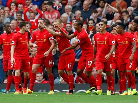 Milner lập cú đúp phạt đền, Liverpool làm thịt 10 người Hull City