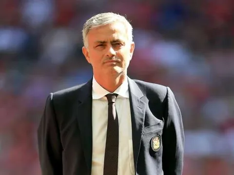 Kẻ chỉ trích Mourinho lên tiếng nhận lỗi