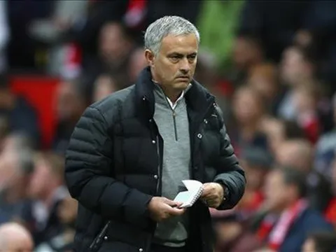 'Sa thải Mourinho không phải là cách để cứu MU'