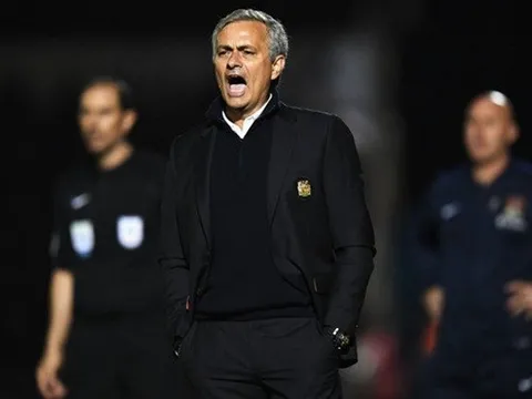 Chiến Leicester City, Mourinho tự "hành xác" bản thân