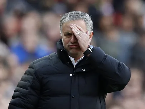 Mourinho: Arsenal chỉ là kẻ may mắn