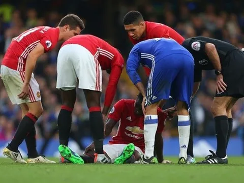 Mourinho báo tin vui cho CĐV M.U giữa tâm bão