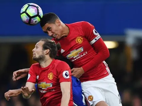 Mourinho chê bai 2 trụ cột M.U không dám ra sân vì đội bóng