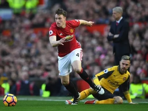 Mourinho khen ngợi 2 ngôi sao phòng ngự của Man Utd