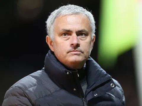 Mourinho "lạc lối" tại Manchester