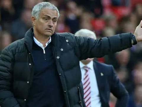 Mourinho: "Man Utd có màn trình diễn hay nhất mùa"