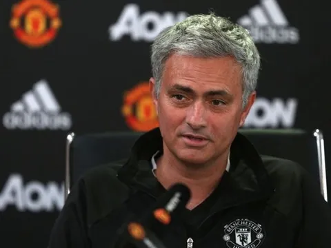 Mourinho: 'Số phận dành cho Man Utd là vô địch'