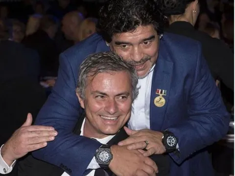 Mourinho tiết lộ cuộc gọi bất ngờ từ Maradona sau trận hòa Arsenal