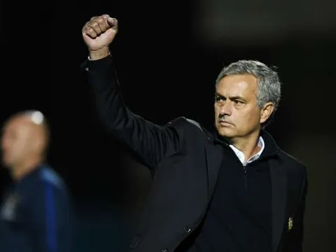 Mourinho 'xát muối' trái tim CĐV Chelsea