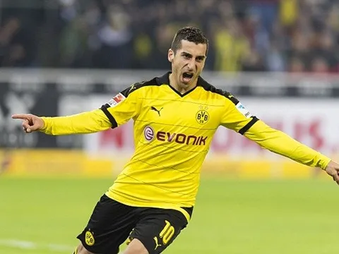 M.U nhập cuộc tranh sao Bundesliga với Arsenal