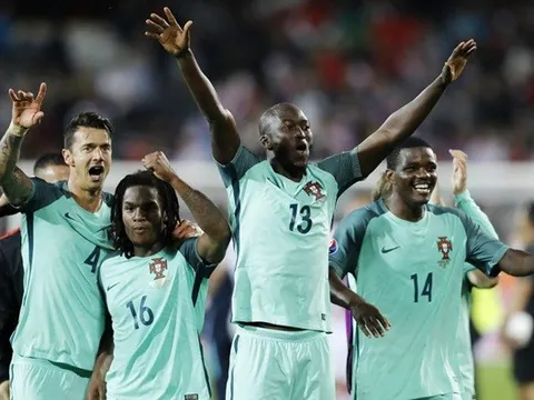 "M.U sẽ hối hận vì để hụt Renato Sanches"