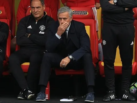 M.U thua bạc nhược, Mourinho lập 2 kỷ lục buồn