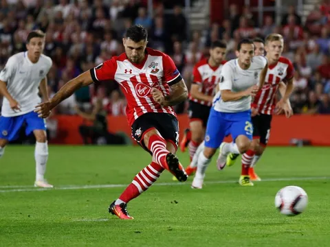 M.U thua đau, Premier League có cứu tinh