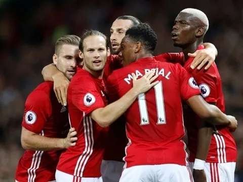 Đây chỉ là Mou-team chứ chưa phải hình dáng Quỷ đỏ