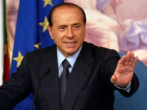 Nếu phía Trung Quốc làm hỏng chuyện, Berlusconi hứa sẽ giữ lại Milan