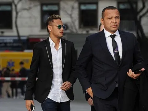 Neymar bị hối thúc gia nhập PSG