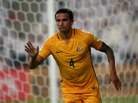 Ngày Tim Cahill giải cứu "Chuột túi"