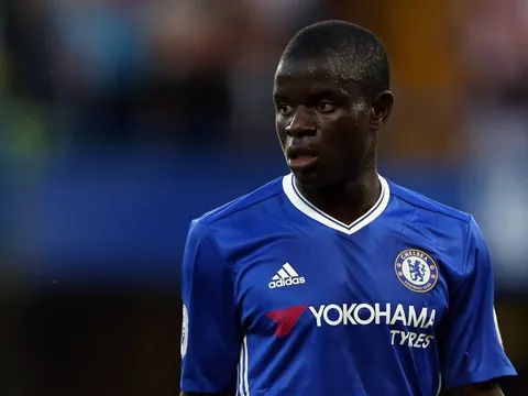 N'Golo Kante mất tích trong trận gặp Liverpool