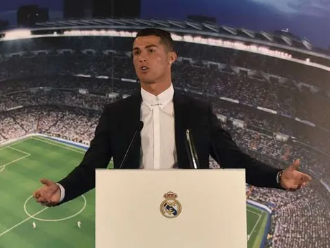 Người Bundesliga 'nóng mắt' với Ronaldo