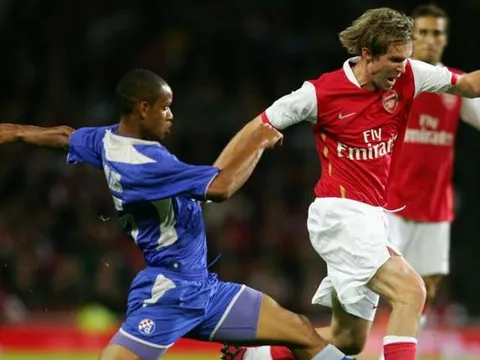 Người cũ tin Arsenal có khả năng ăn 3 mùa này