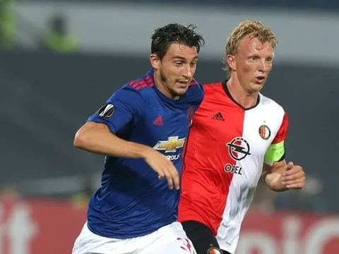 Người đại diện lên tiếng về tương lai Darmian