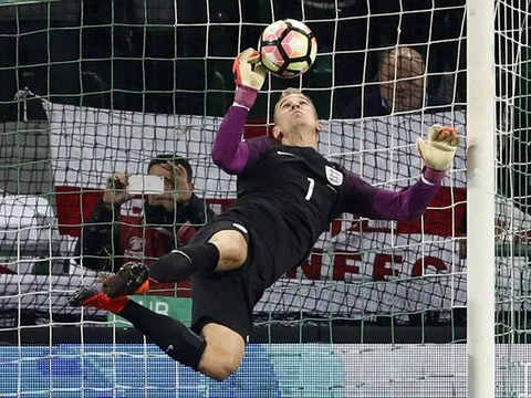 Người hùng Joe Hart giúp Tam sư may mắn cầm hòa Slovenia trên sân khách