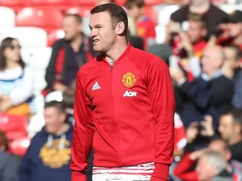 Người Trung Quốc chưa buông tha Rooney