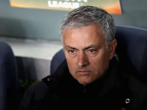 Nhìn Chelsea, nghĩ cho Man Utd: Chờ đợi gì ở Jose Mourinho?